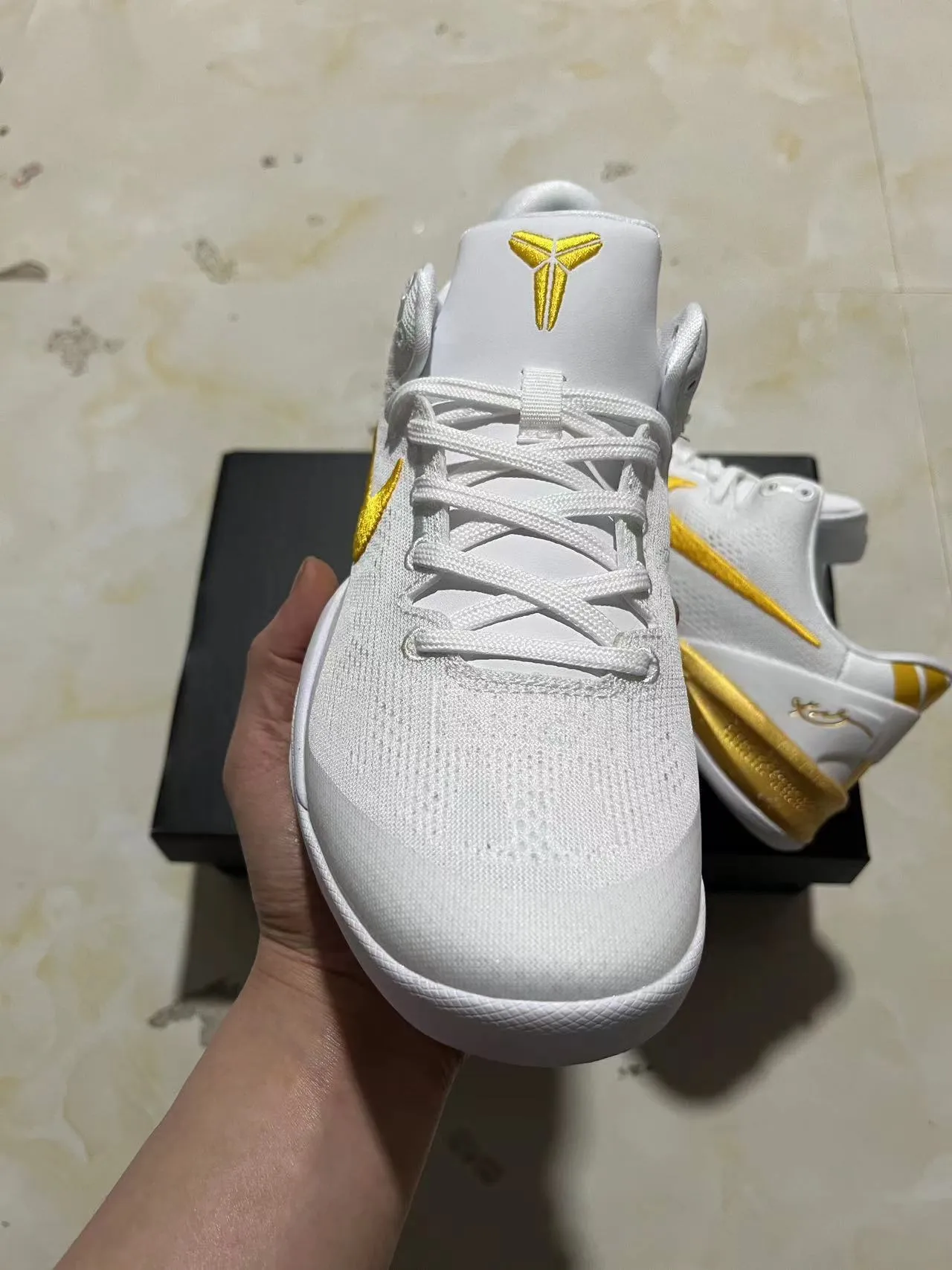 Nike White Gold Knit Upper Basketball Shoes 3