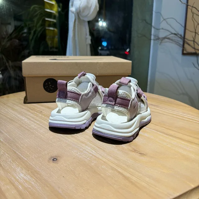Nike White Gray Multi-Strap Adjustable Mesh Ventilation Casual Sandals 16