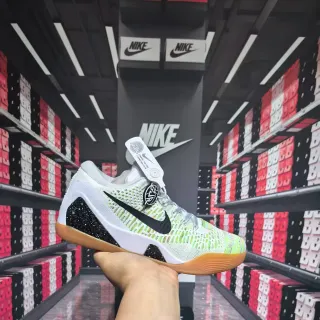 Nike Zapatillas de Baloncesto con parte superior Flyknit blanca y verde Glitter panel de talón