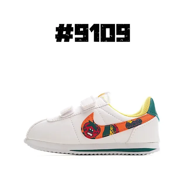 Nike White Green Laceless Strap Closure Rounded Toe Lifestyle Sneakers 23