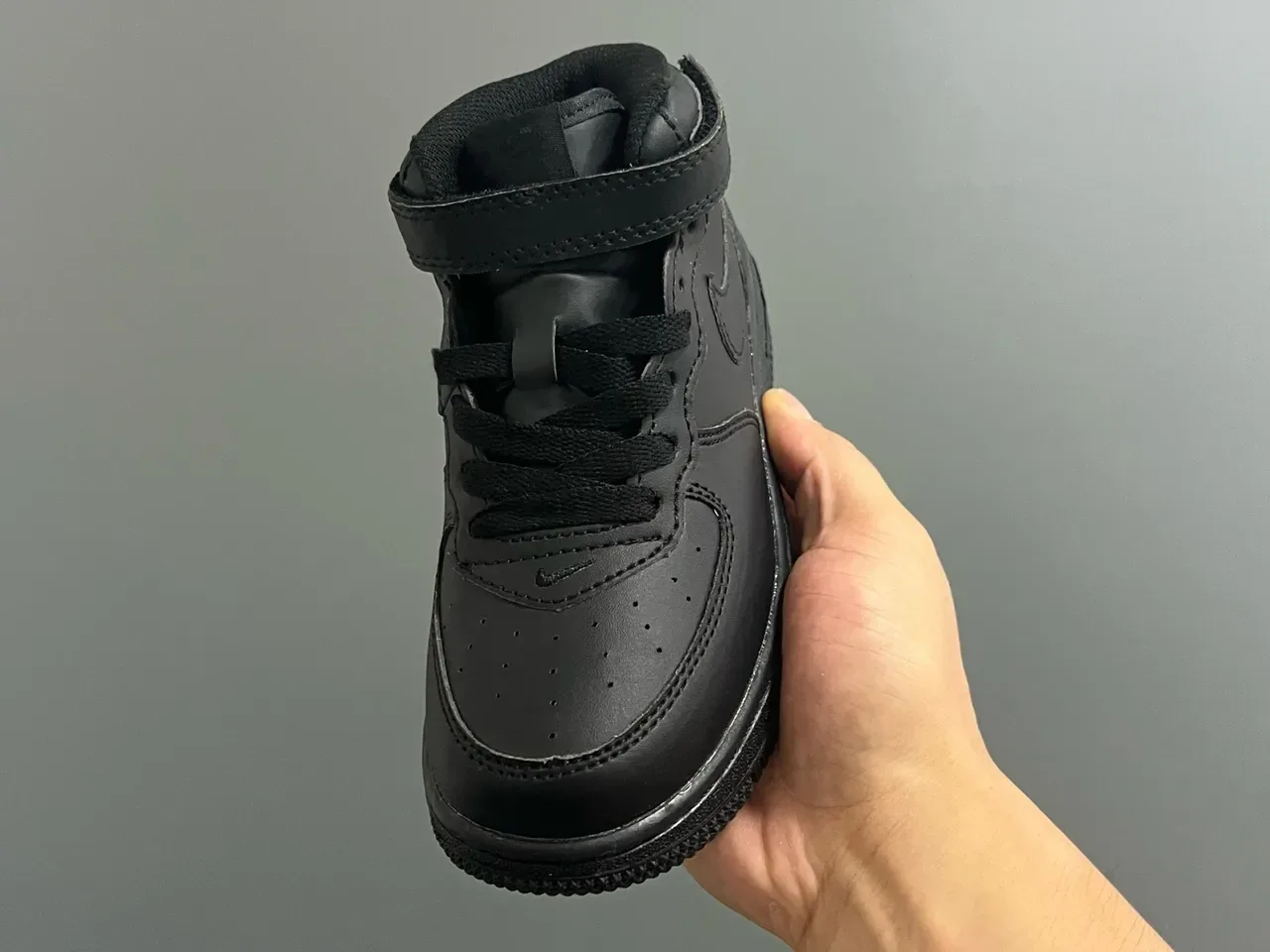 Nike White High-Top Strap-Closure Lifestyle Sneakers 11