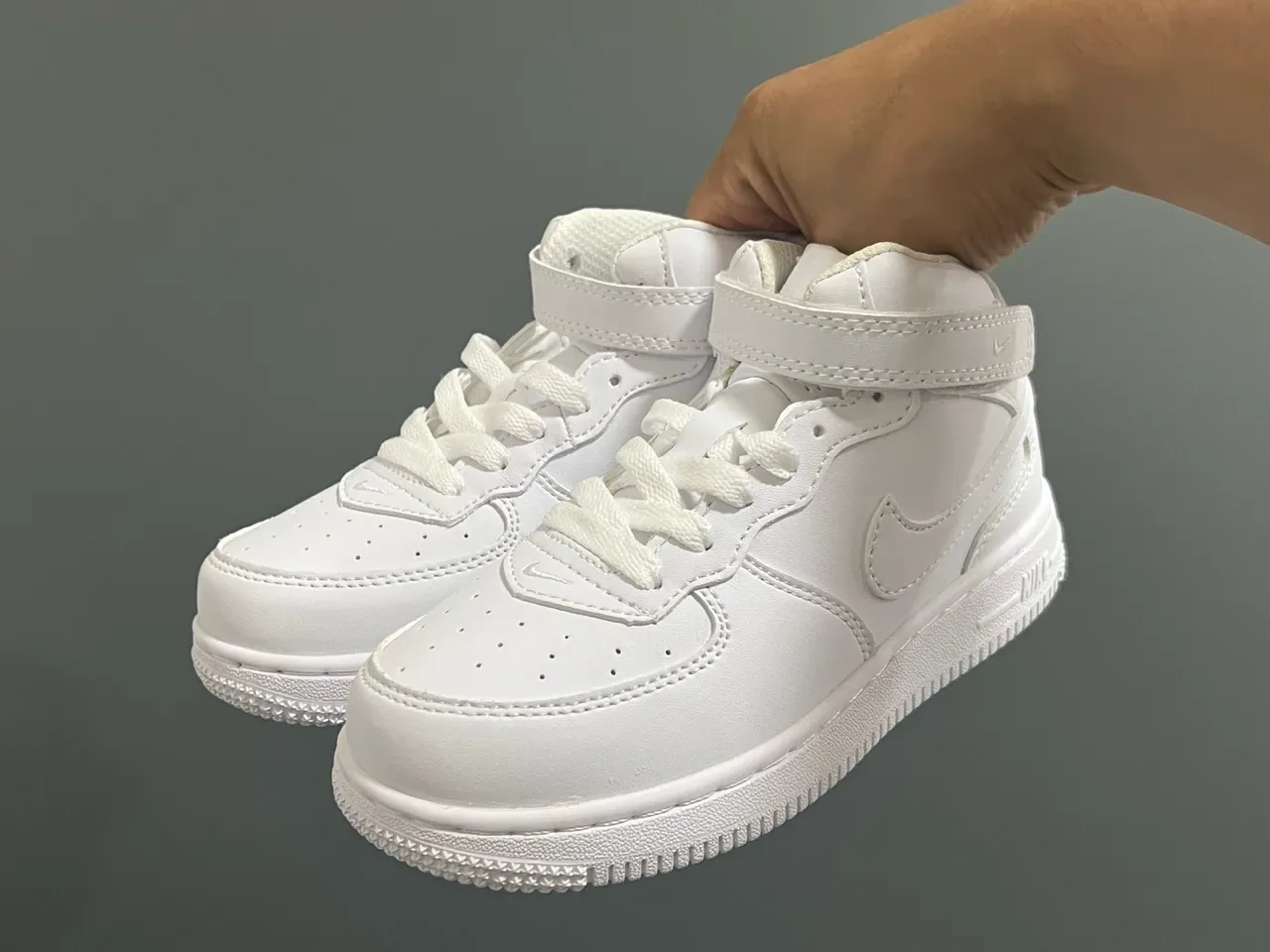 Nike White High-Top Strap-Closure Lifestyle Sneakers 17