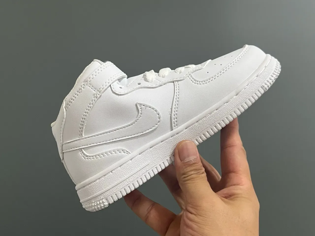 Nike White High-Top Strap-Closure Lifestyle Sneakers 20