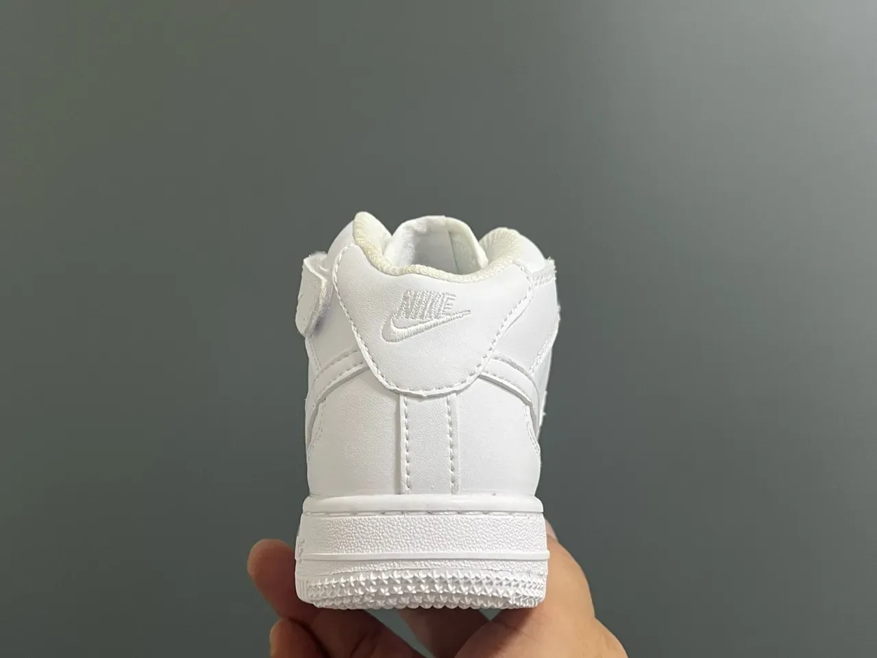 Nike White High-Top Strap-Closure Lifestyle Sneakers 21