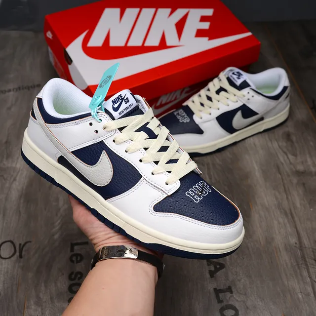 Nike White Navy Low-Top Leather-Paneled Lifestyle Sneakers 2