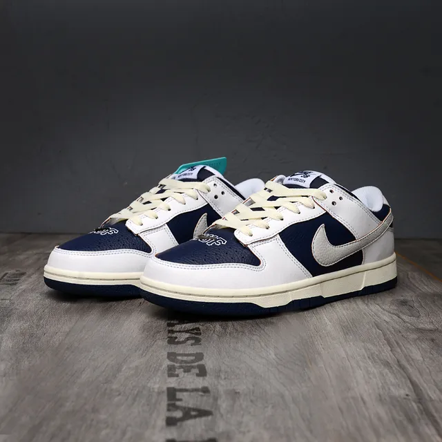 Nike White Navy Low-Top Leather-Paneled Lifestyle Sneakers 3