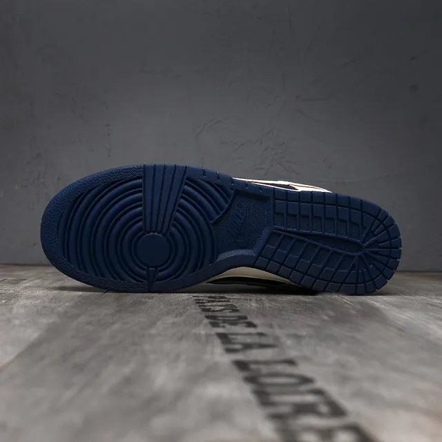 Nike White Navy Low-Top Leather-Paneled Lifestyle Sneakers 5