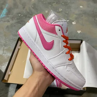 Nike White Pink Low-Top Padded Collar Lifestyle Sneakers
