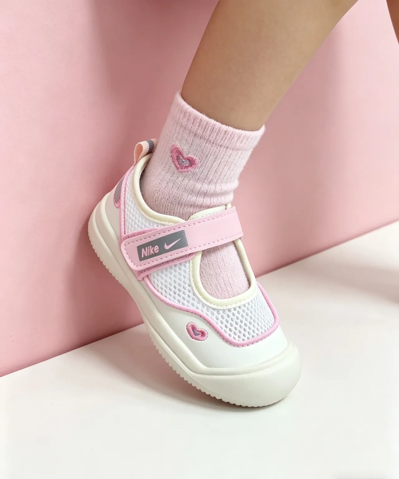 Nike White Pink T-Strap Mesh Upper Mary Jane Shoes 5
