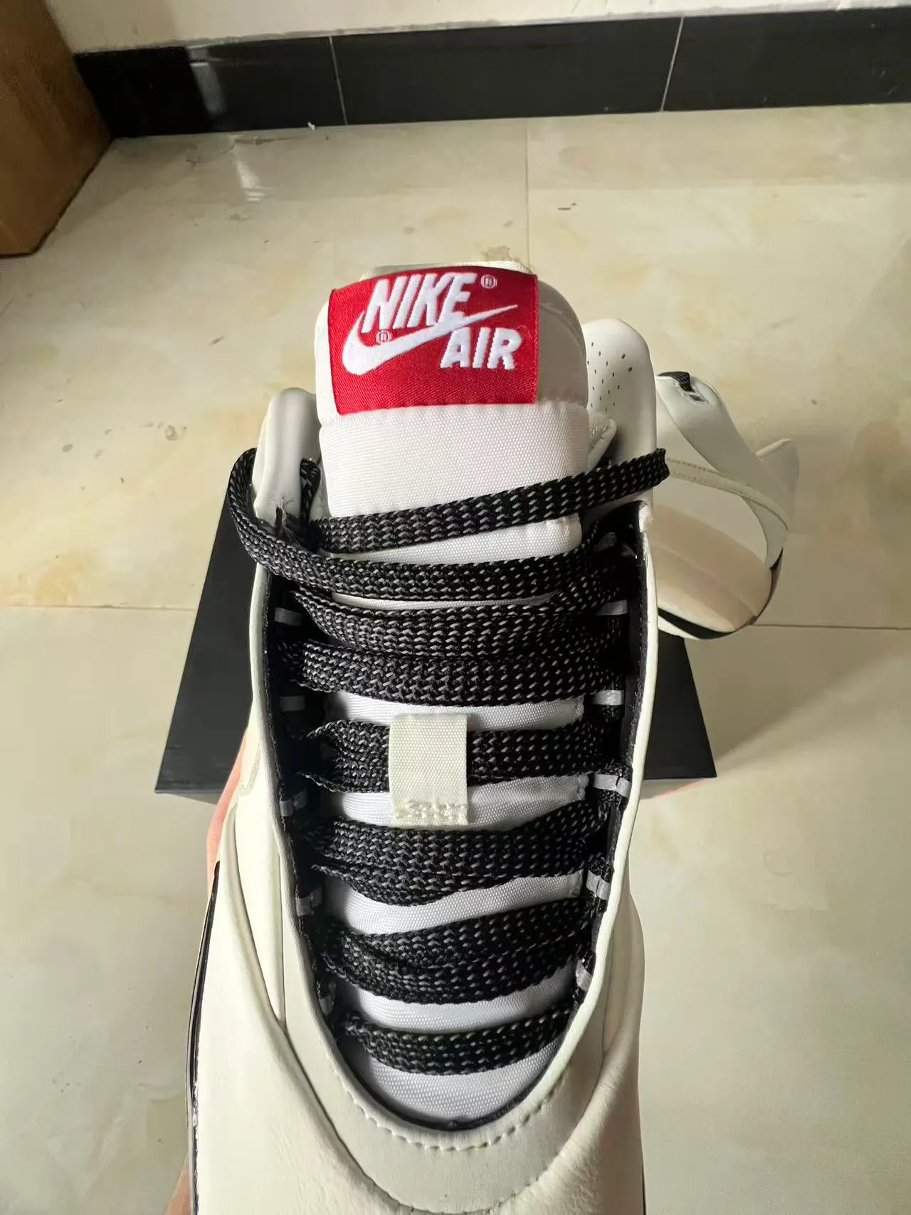 Nike White Red Leather Upper Strap Closure Basketball Shoes 4
