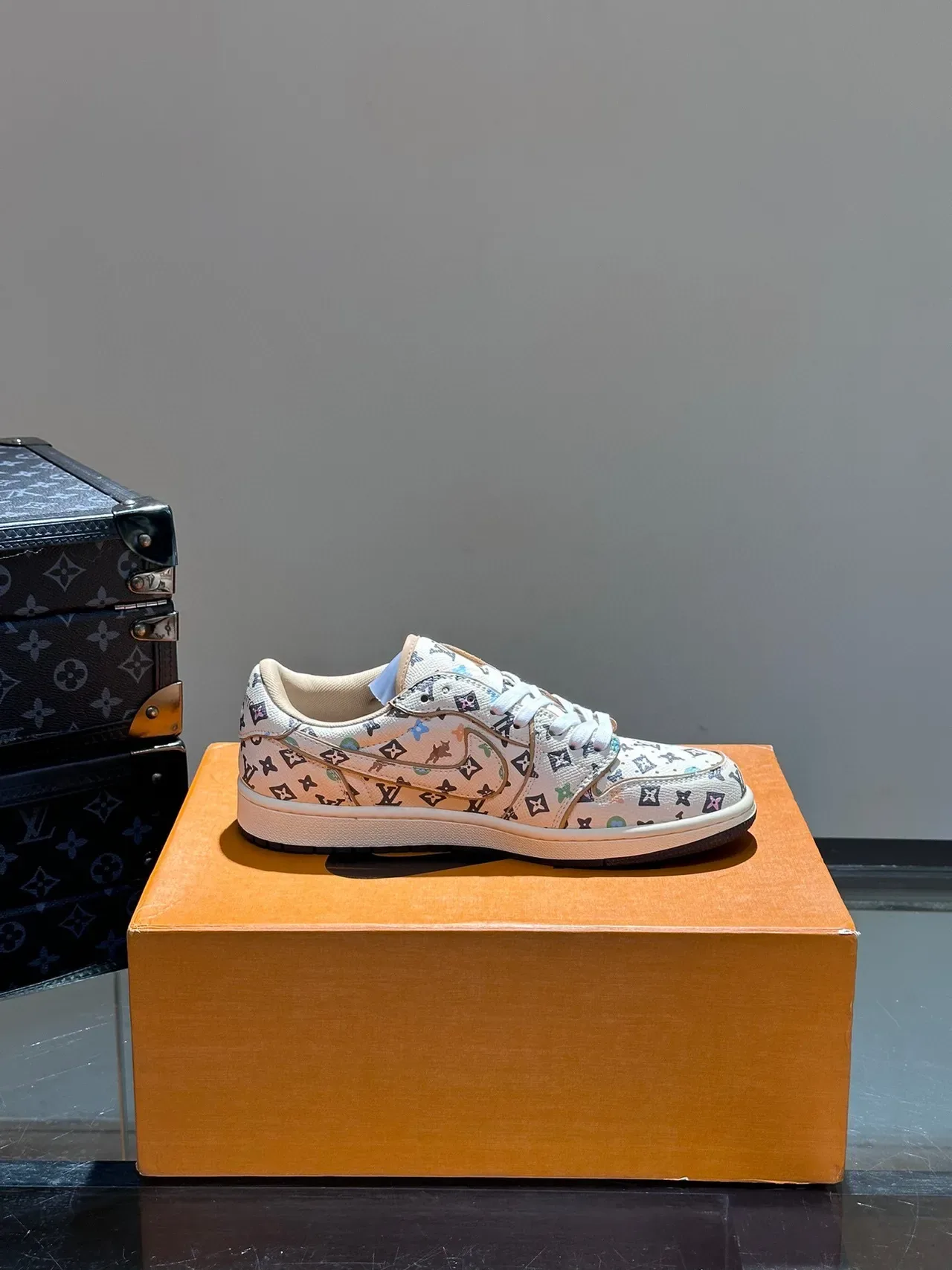 Nike x Louis Vuitton Dunk Low Monogram Print Lifestyle Sneakers 6