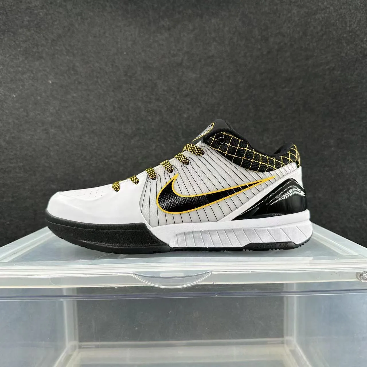 Nike Zoom Kobe IV White Black Gold Basketball Shoes 2