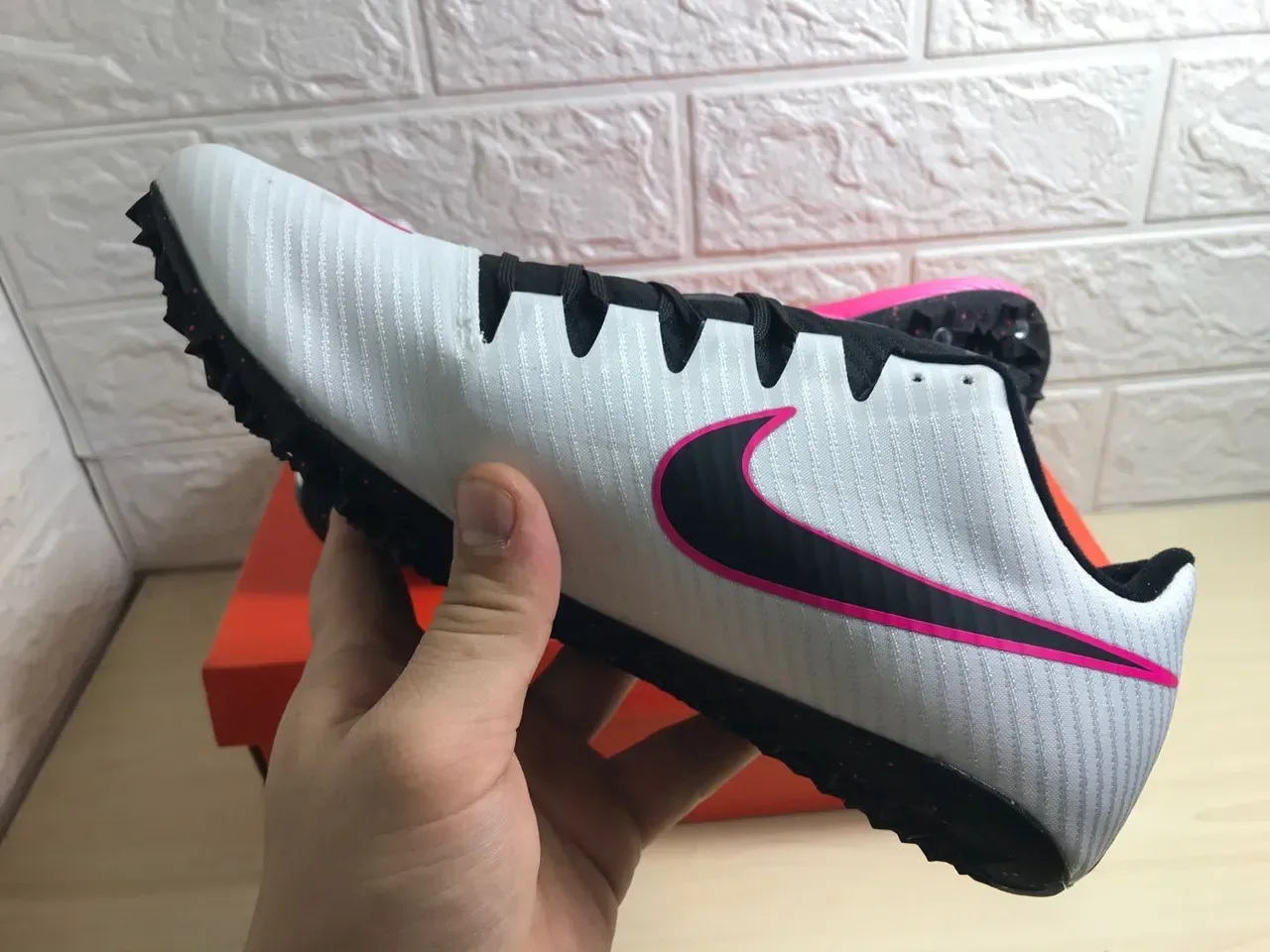 Nike Zoom Victory Spike de piste Chaussures de course blanches roses noires 5