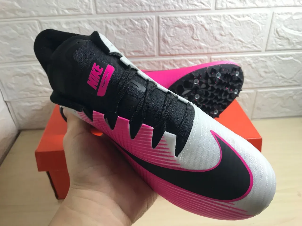 Nike Zoom Victory Spike de piste Chaussures de course blanches roses noires 6