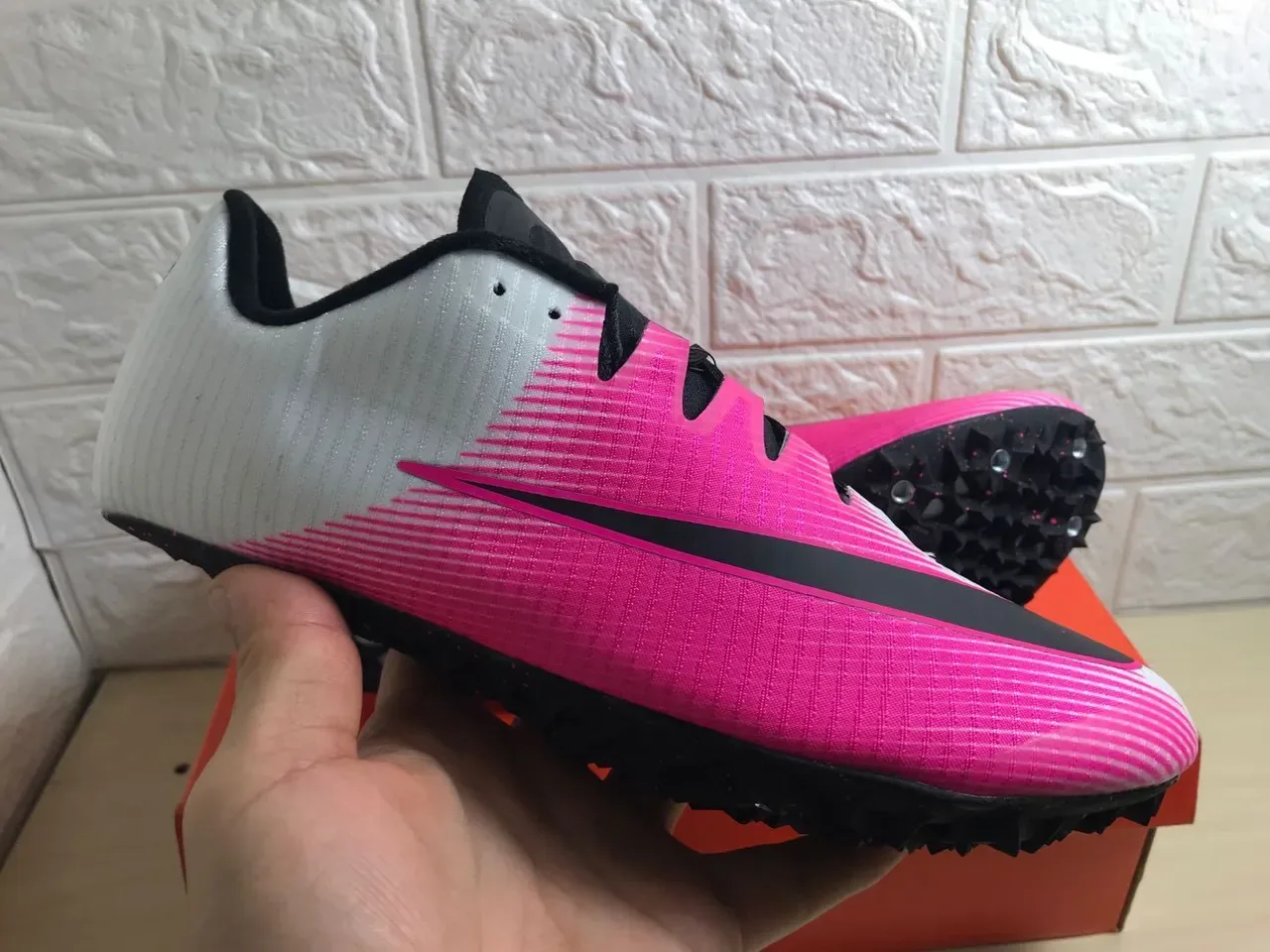 Nike Zoom Victory Spike de piste Chaussures de course blanches roses noires 7