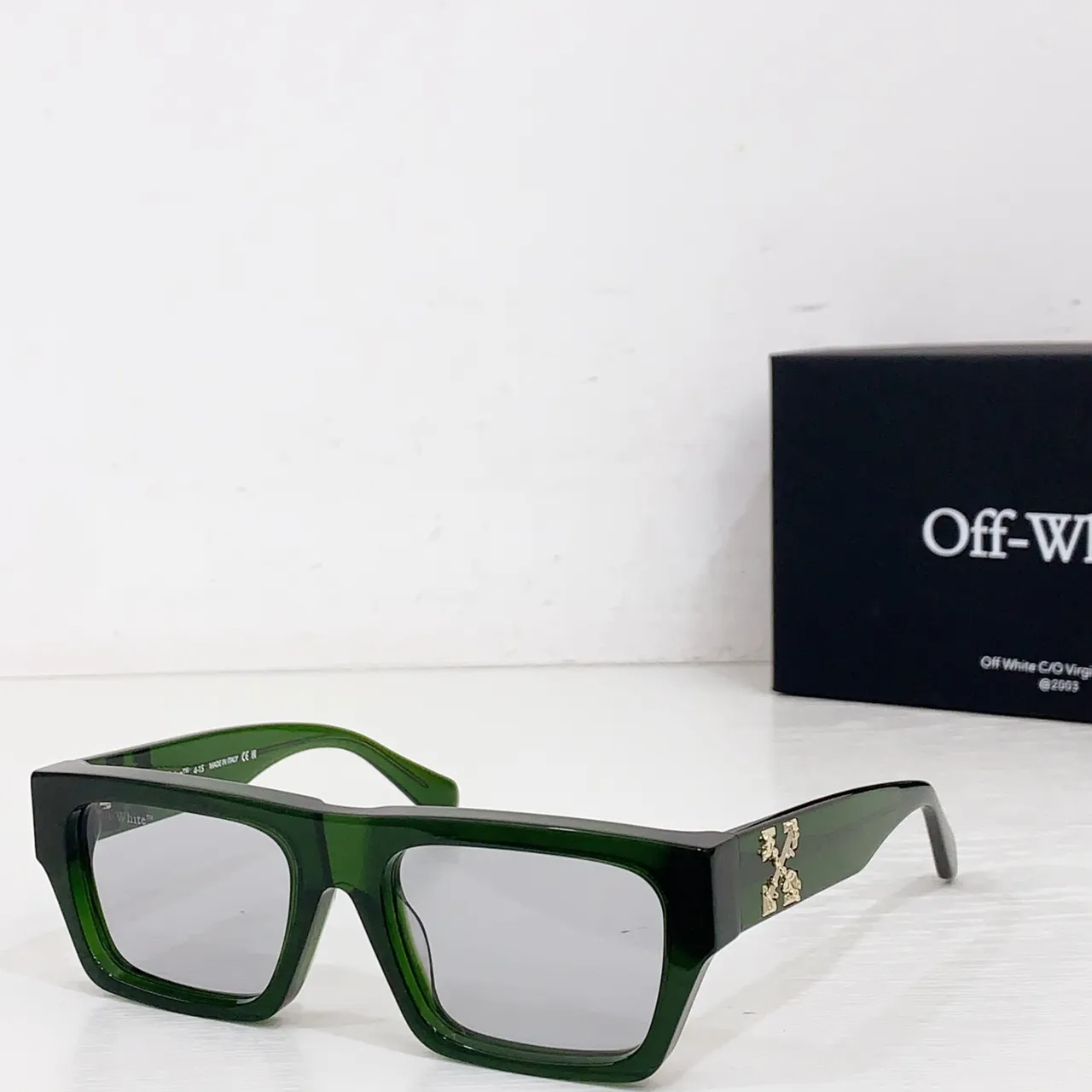 Off-White Arrow Rectangular Oversized Glossy Black Sunglasses 3