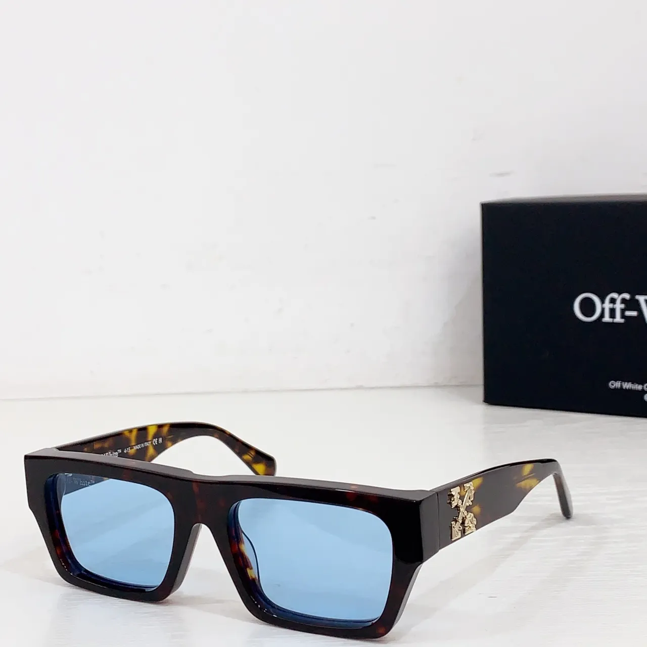 Off-White Arrow Rectangular Oversized Glossy Black Sunglasses 4