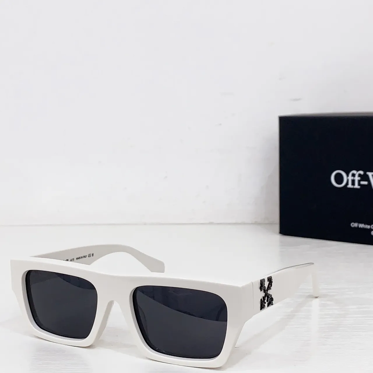 Off-White Arrow Rectangular Oversized Glossy Black Sunglasses 9