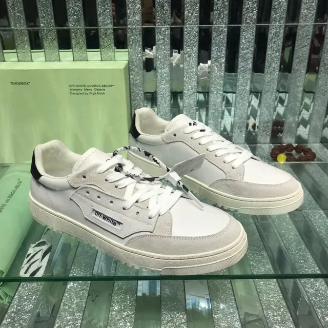 Off-White Chaussures Lifestyle Beige basses en suède et cuir panelées 7