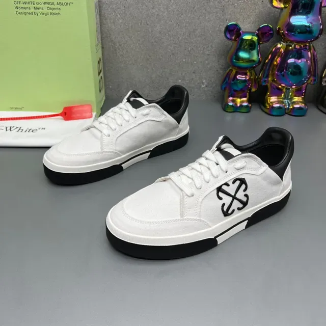 Off-White Zapatillas Lifestyle Negro Superior de Lona Contraste 2