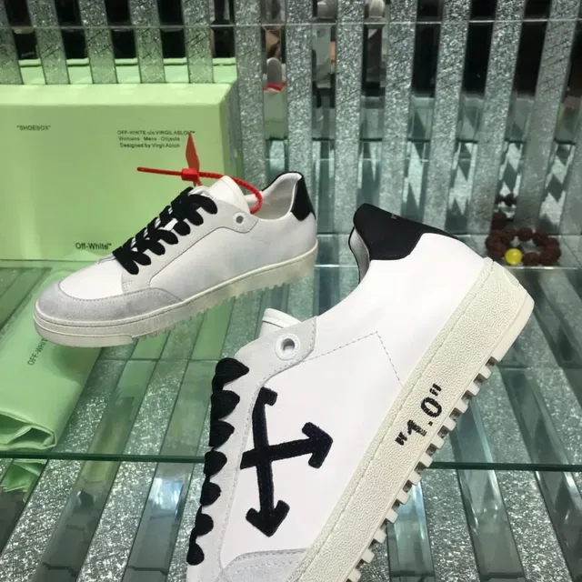Off-White Black Low-Top Leather/suede Upper Lifestyle Sneakers 6