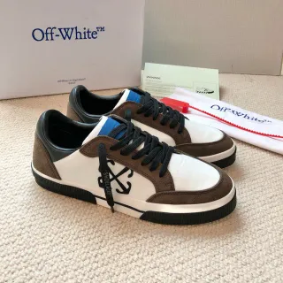 Off-White سينيكرز Lifestyle بني Low-Top كانفاس وسويد بألواح