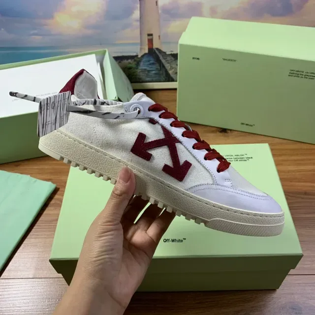 Off-White Diagonal Arrow Low Blanc et Bordeaux Chaussures Lifestyle 4