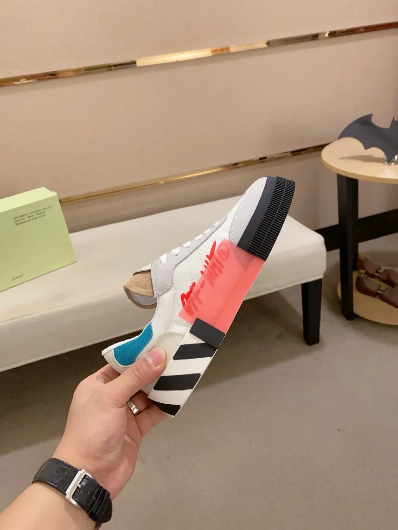 Off-White Low-Top Chaussures Lifestyle Inspirées de l'Industrie en Rouge 4