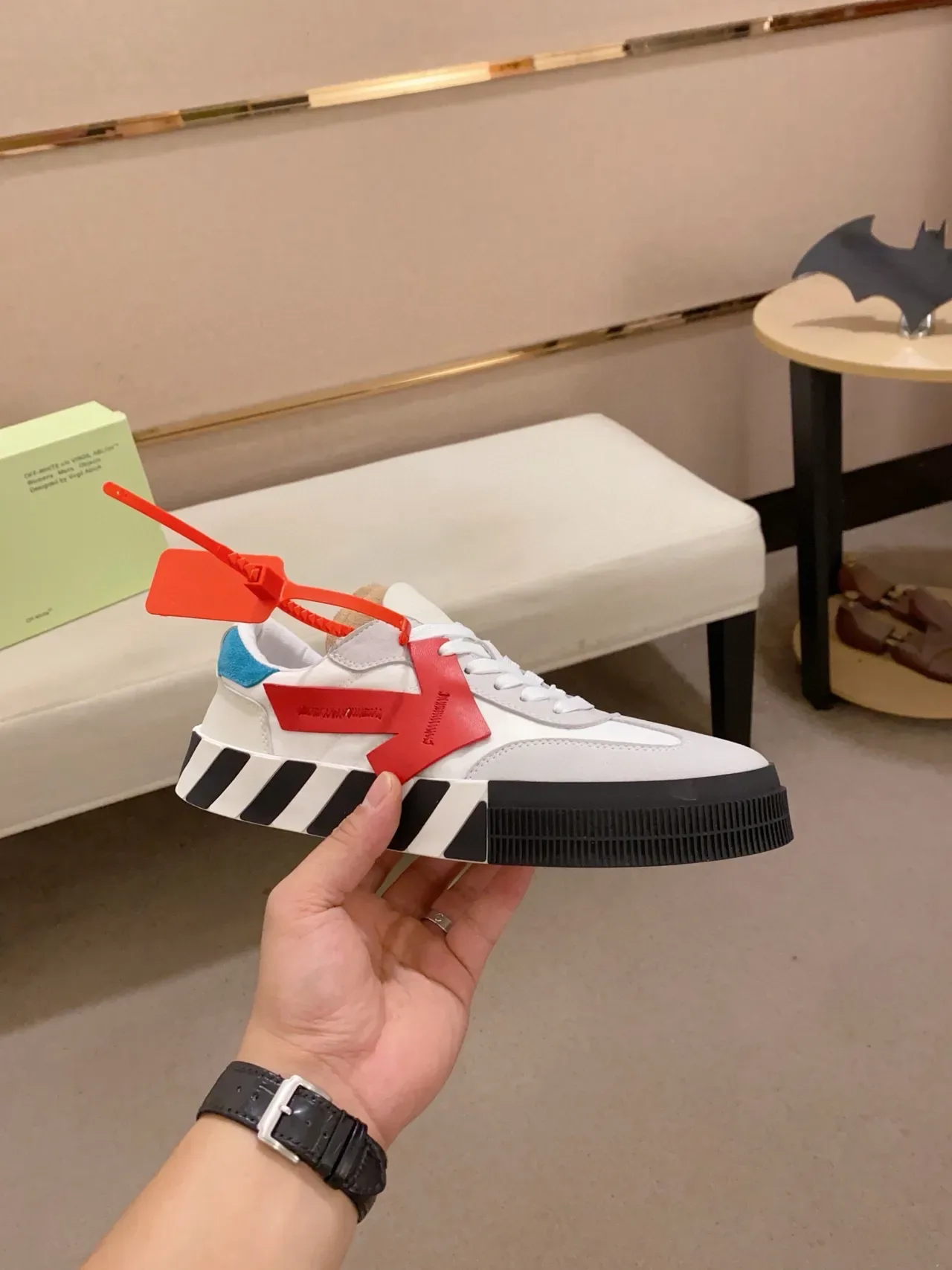 Off-White Low-Top Chaussures Lifestyle Inspirées de l'Industrie en Rouge 5