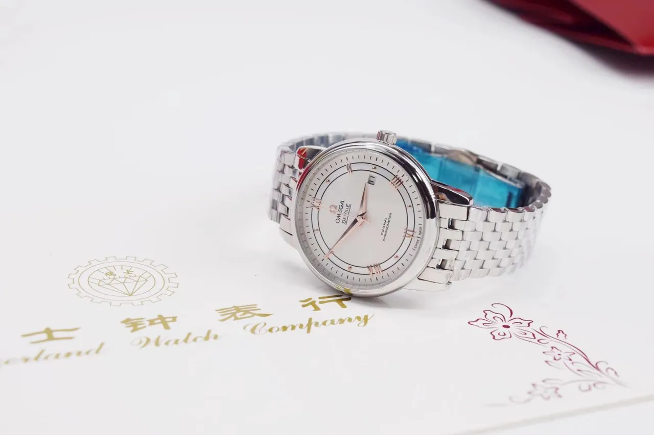 Omega De Ville সাদা ডায়াল সিলভার টোন যান্ত্রিক ঘড়ি 12