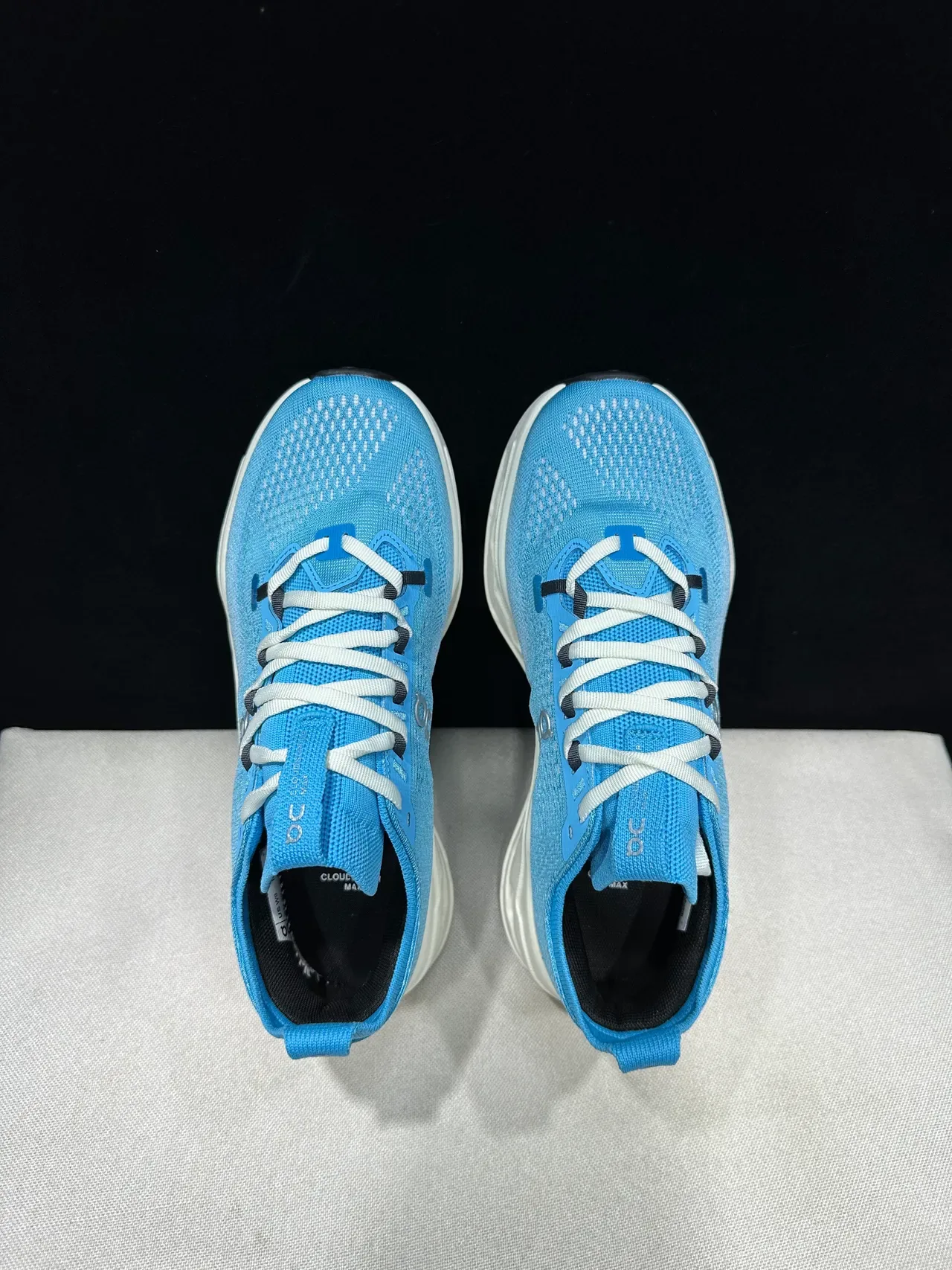 On Blue White Engineered Knit Upper CloudTec Phase Midsole Running Shoes 11
