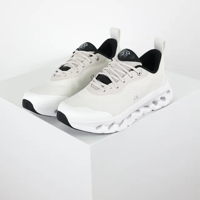 On Cloudmonster Off-White e preto tênis lifestyle 2