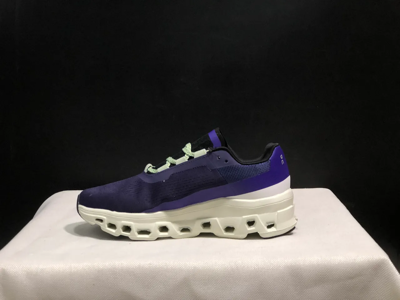 On Cloudmonster Tênis de corrida roxo branco 5