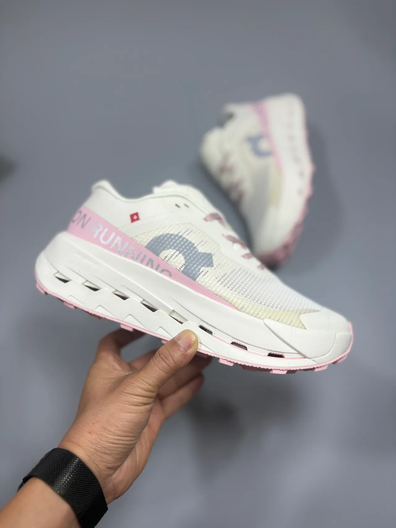 On Running Shoe White Pink Helion Midsole Running Shoes 4