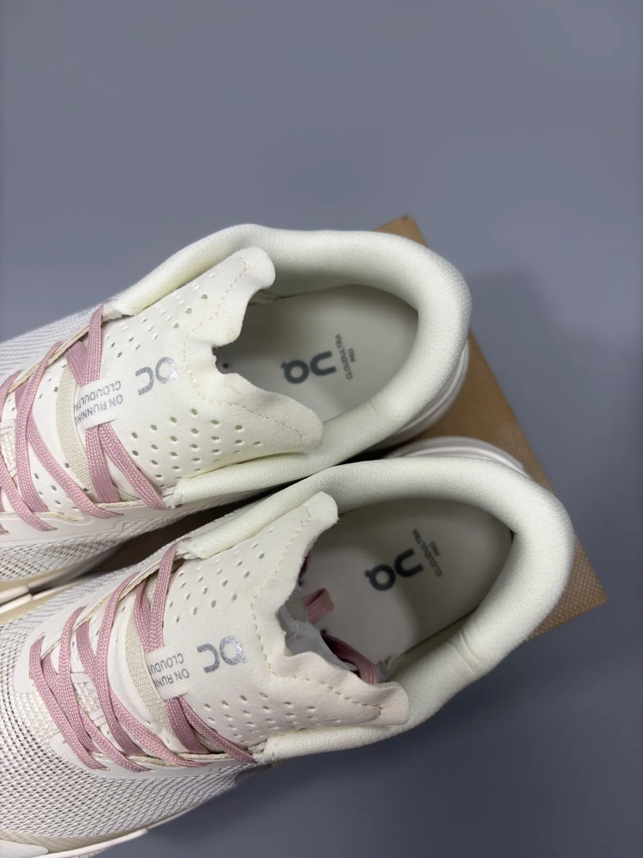 On Running Shoe White Pink Helion Midsole Running Shoes 7
