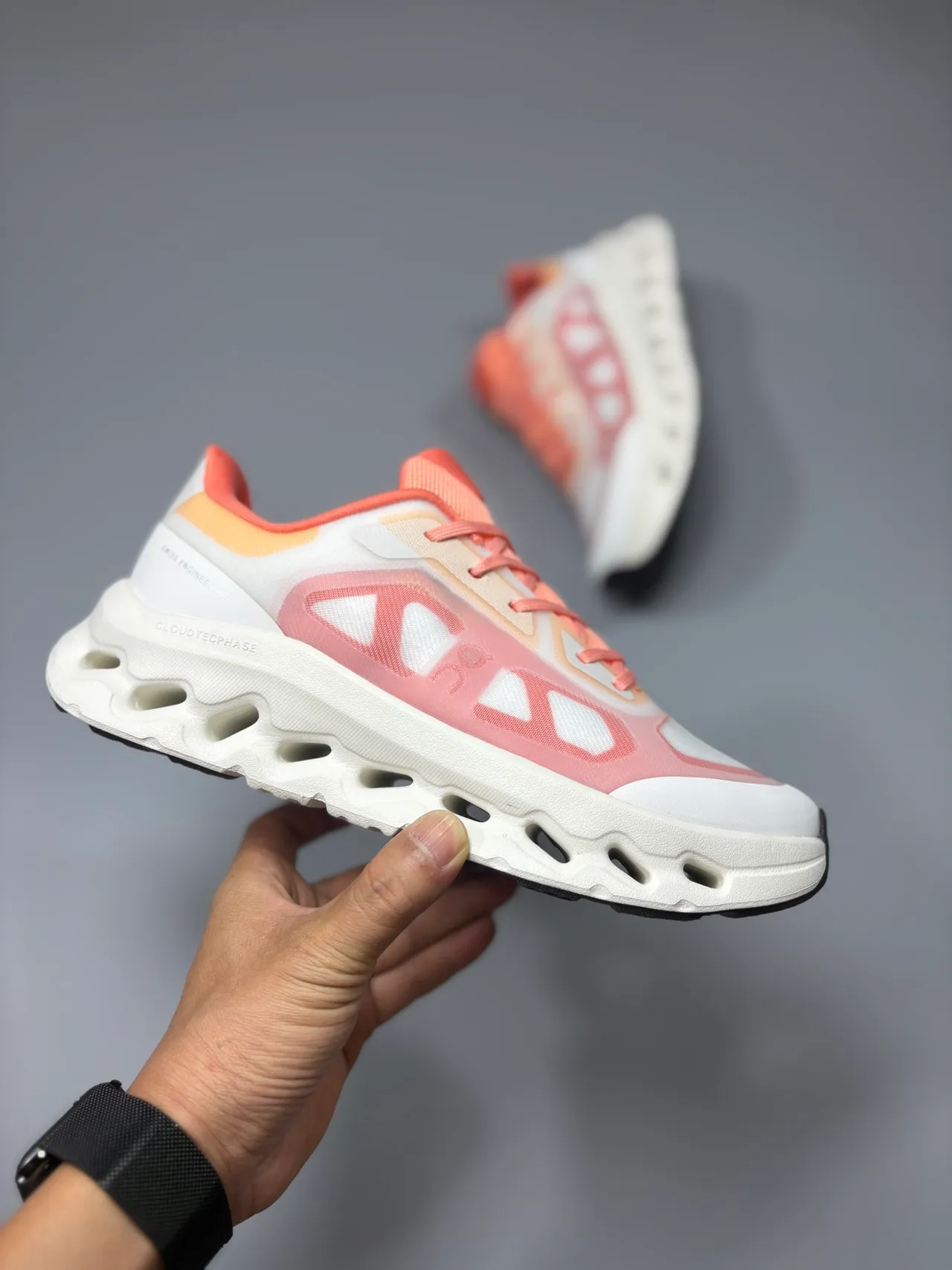 On Branco Rosa Cloudtec Phase Solado médio Perfurado Hexagonal Pods Tênis para correr 6