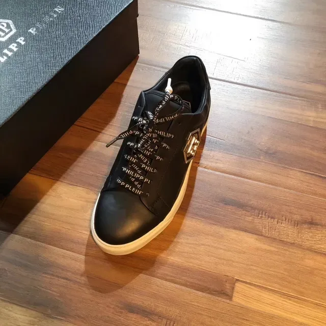 Philipp Plein Noir Blanc Cuir Supérieur Plaque Logo Hexagonal Style de Vie Sneakers 3