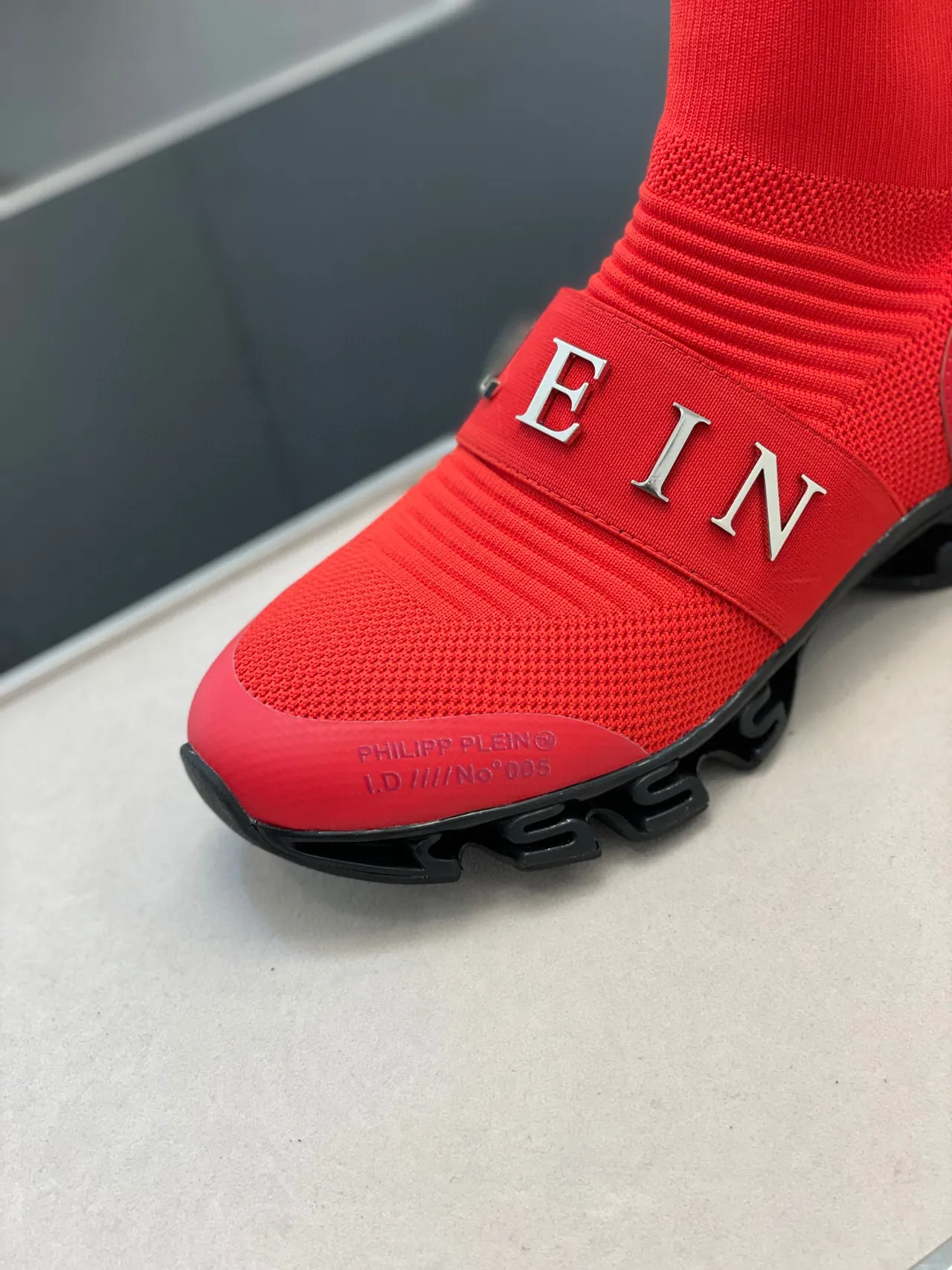 Philipp Plein I.O. No°005 Chaussures style de vie rouge à enfiler comme des chaussettes 3