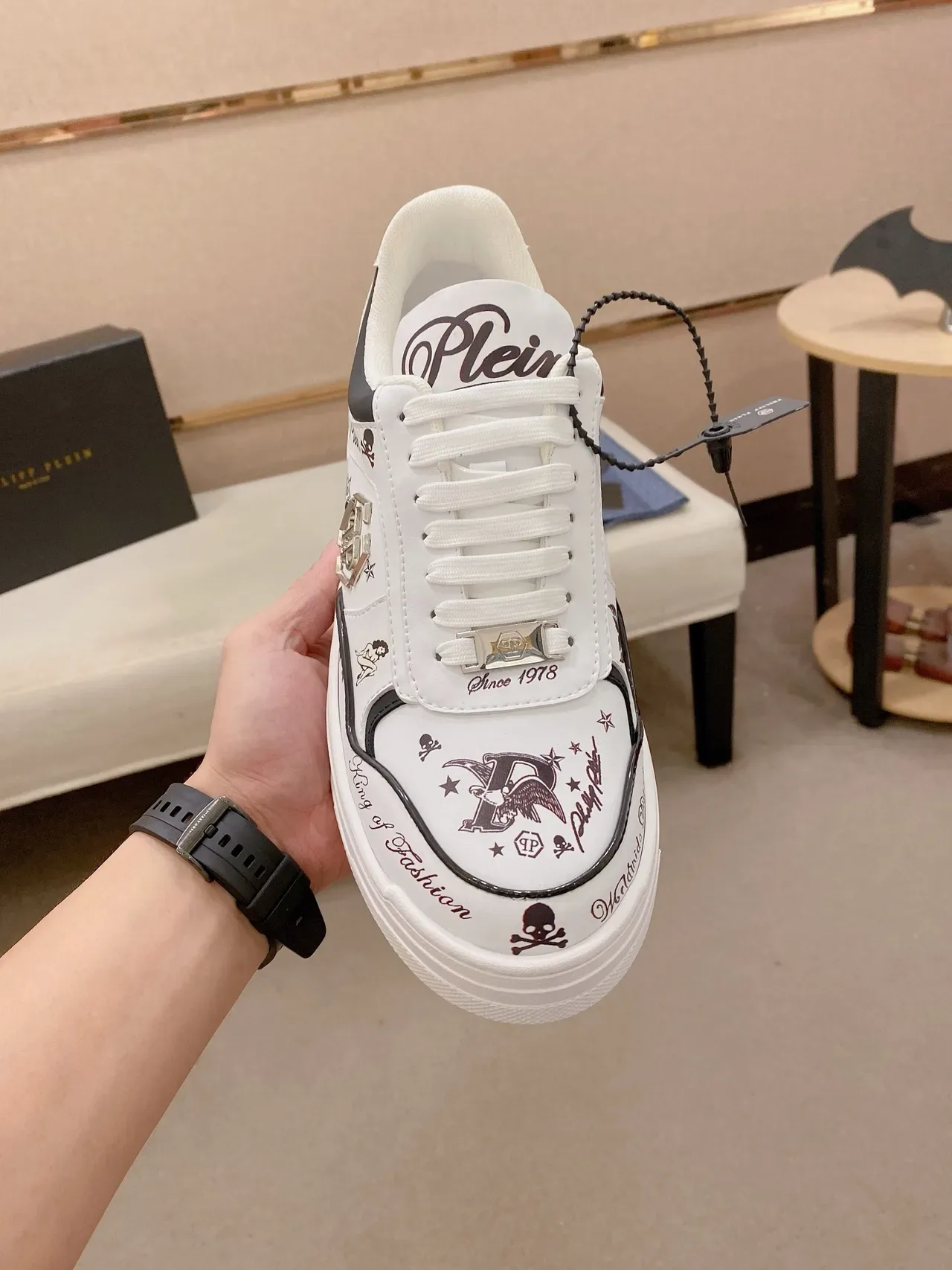 Philipp Plein Lifestyle Sneaker Blanc Noir Cuir Supérieur Panneaux Contrastants Lifestyle Sneakers 5