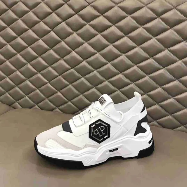Philipp Plein حذاء رياضي سميك أبيض أسود نعل سداسي الشكل شعار PP 10