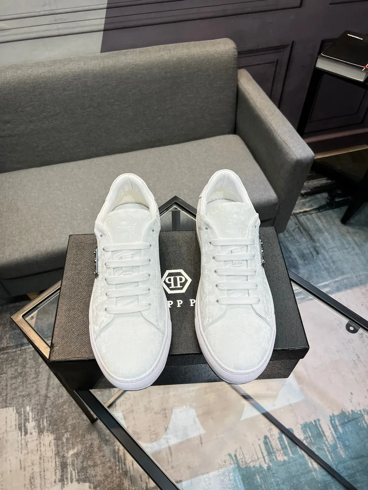 Philipp Plein White Textured Upper Metal Plaque Detail Sneakers 2