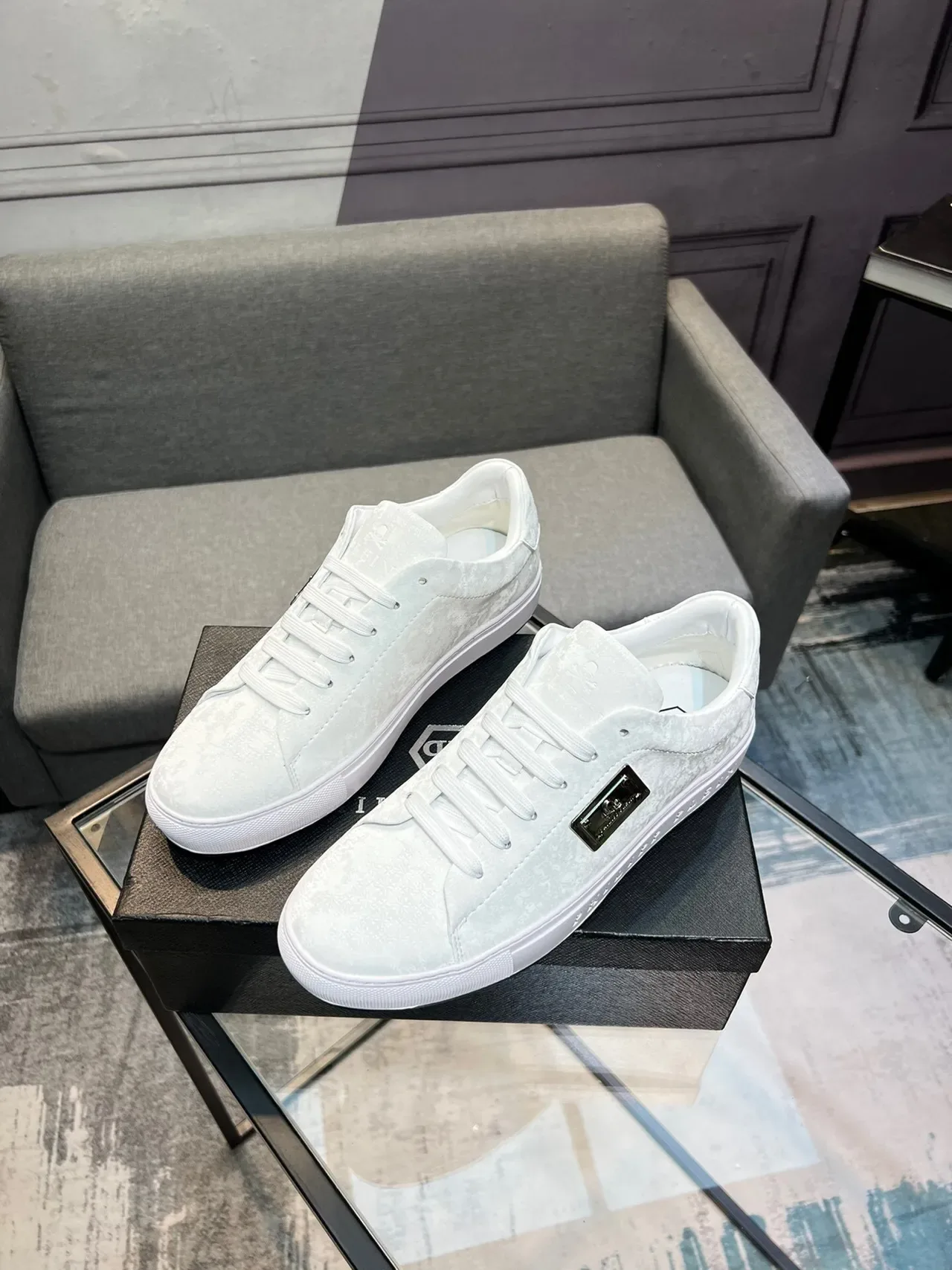 Philipp Plein White Textured Upper Metal Plaque Detail Sneakers 3