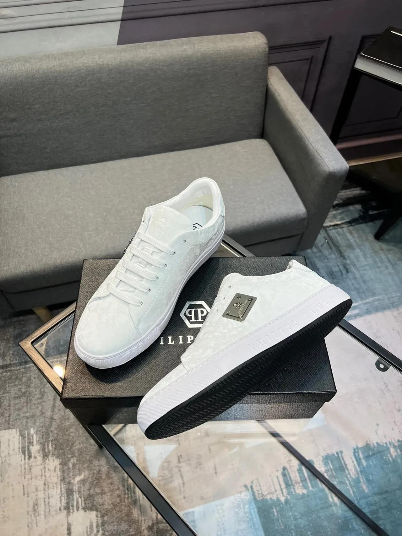 Philipp Plein White Textured Upper Metal Plaque Detail Sneakers 4