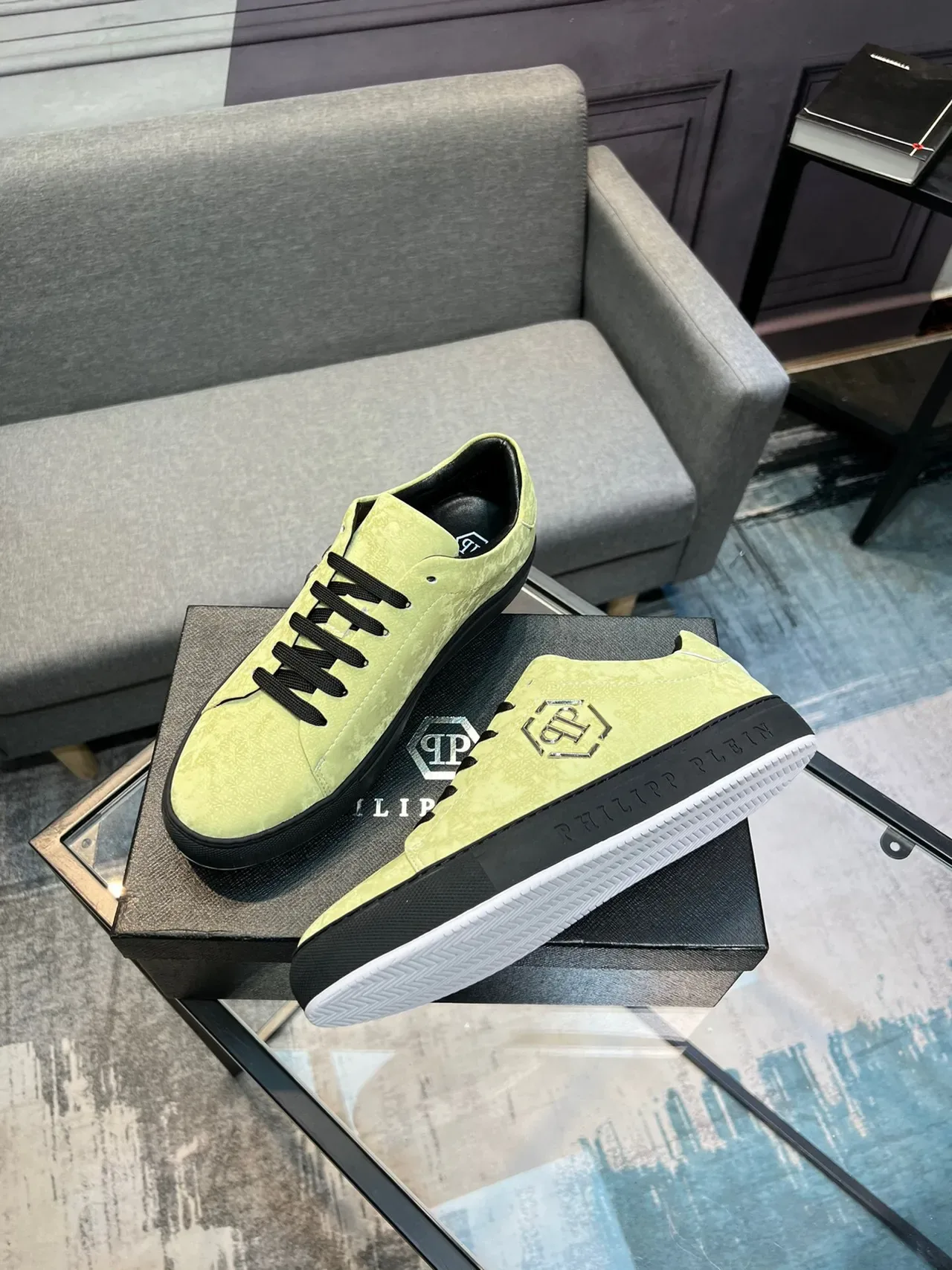 Philipp Plein Jaune Noir Baskets Lifestyle à Tige Basse Texturée en Daim 4