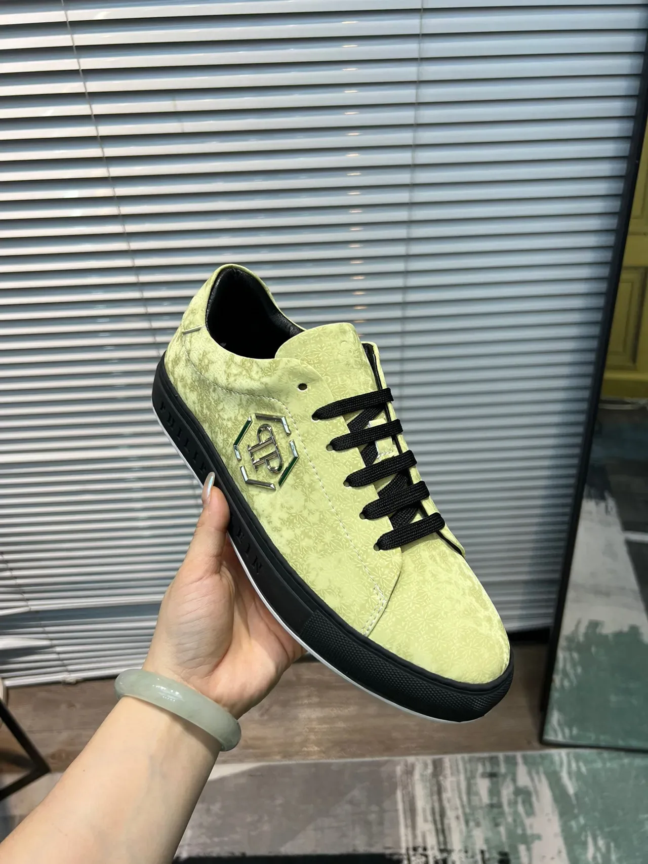 Philipp Plein Jaune Noir Baskets Lifestyle à Tige Basse Texturée en Daim 6