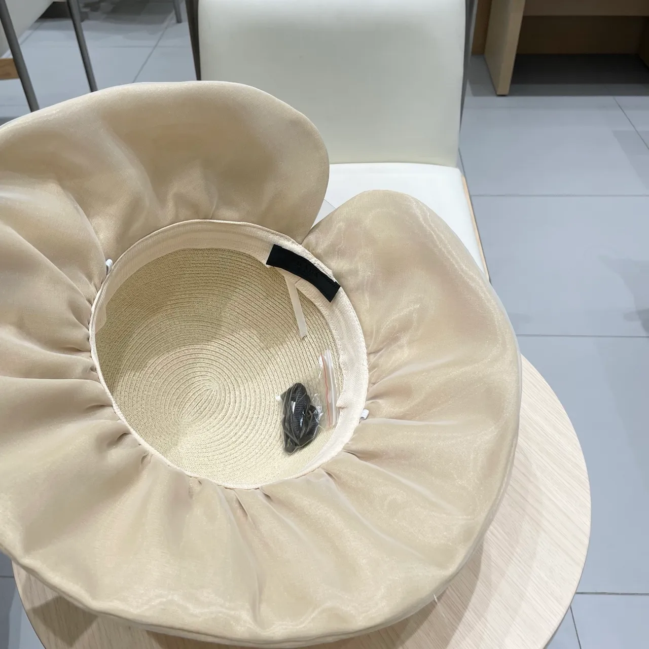 Prada Bow-Adorned Beige Woven Straw Crown Wide Brim Fedora 2