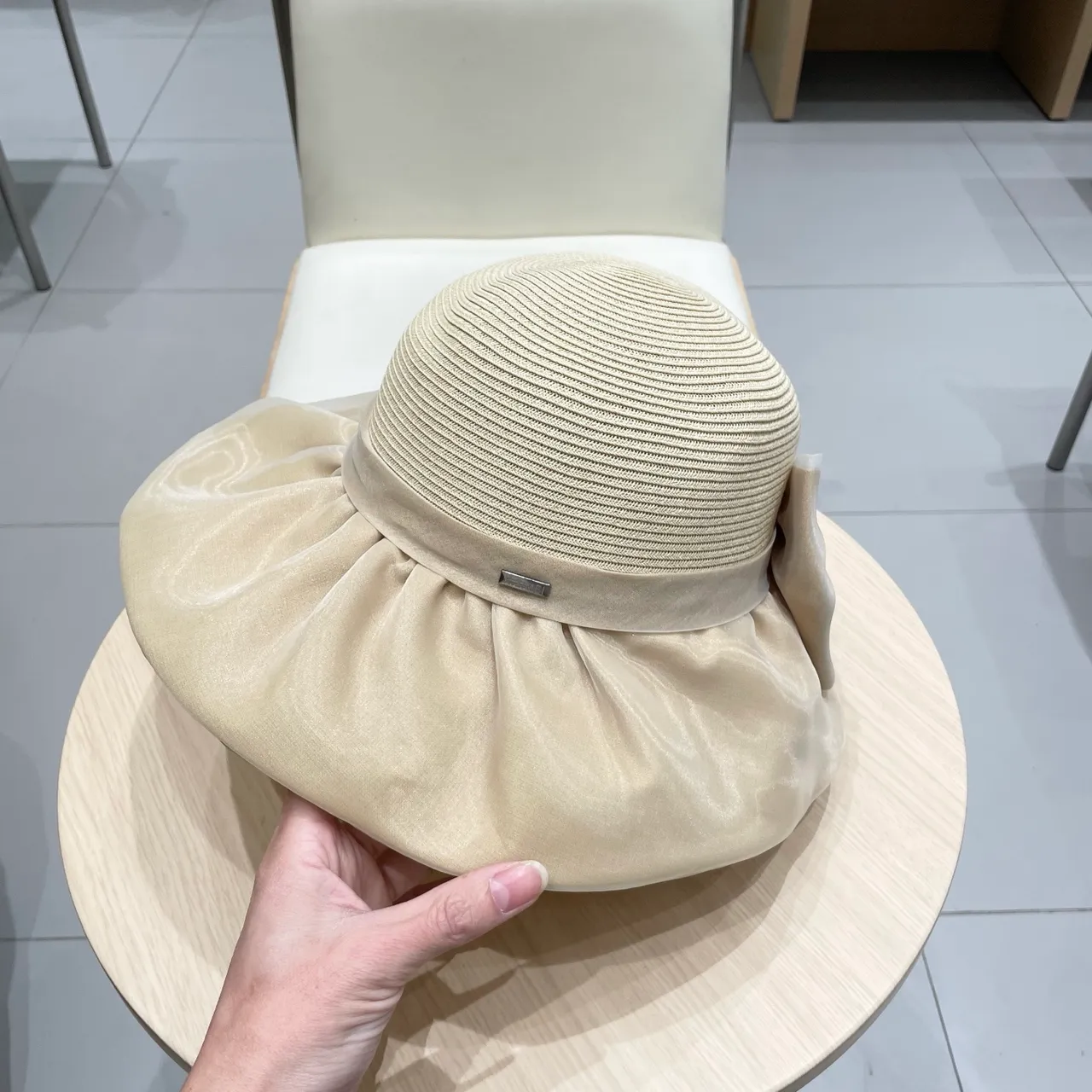 Prada Bow-Adorned Beige Woven Straw Crown Wide Brim Fedora 3