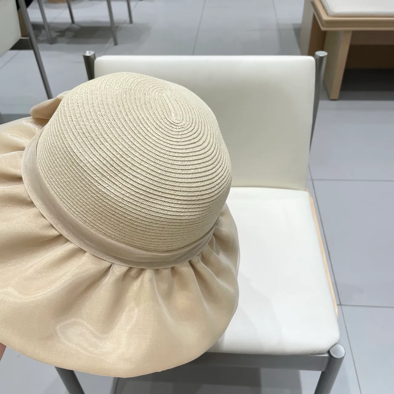 Prada Bow-Adorned Beige Woven Straw Crown Wide Brim Fedora 5