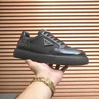 Prada Cloudbust حذاء رياضي أسلوب حياة أسود شبكي وجلد لامع