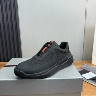 Prada Cloudbust Negro Rojo Suela de Goma Monolítica Malla y Recubrimiento Sintético Parte Superior Zapatillas Lifestyle